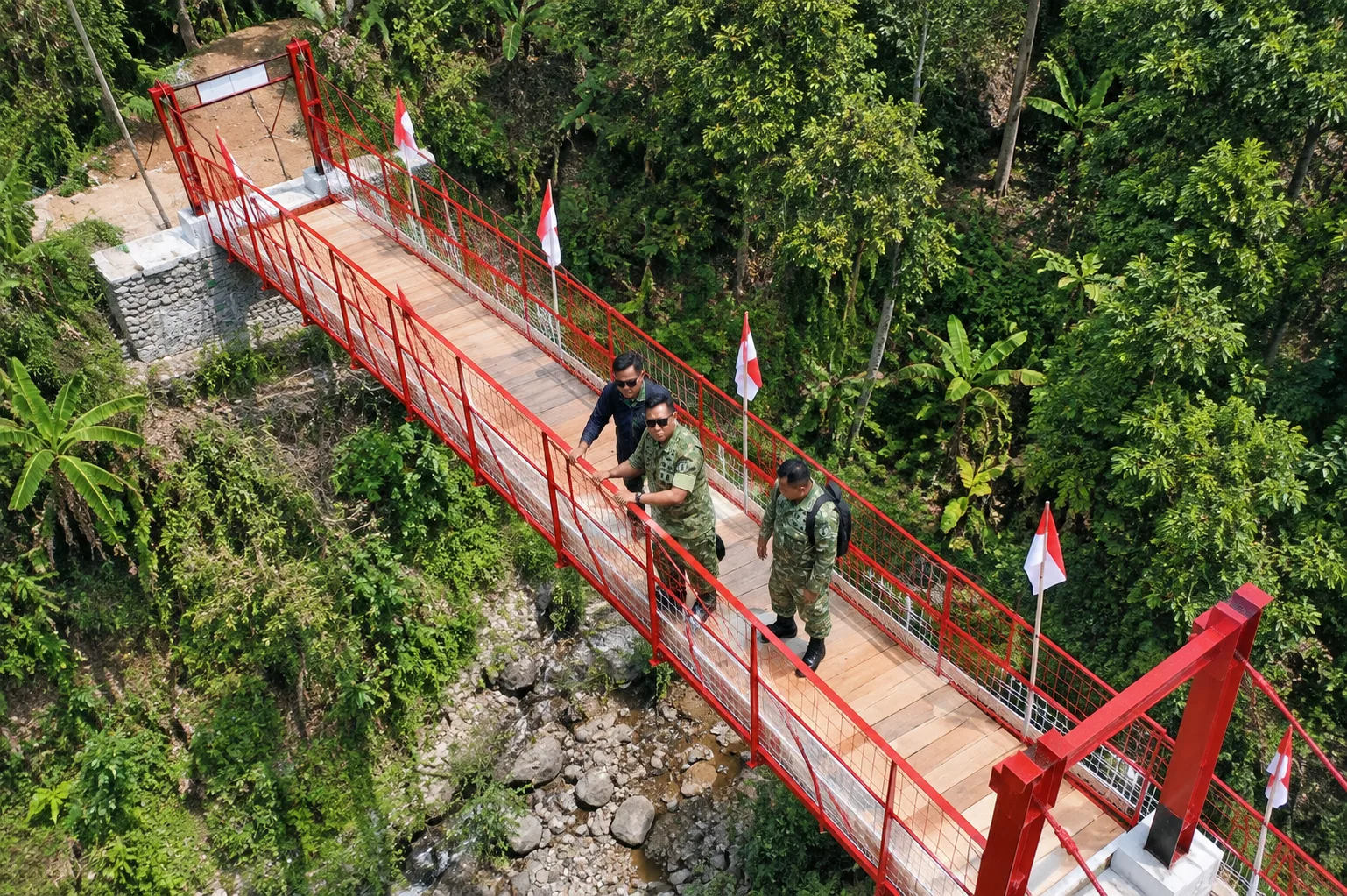 Pembangunan Jembatan Perintis Garuda TNI AD di Jember Capai Tahap Peninjauan Langsung