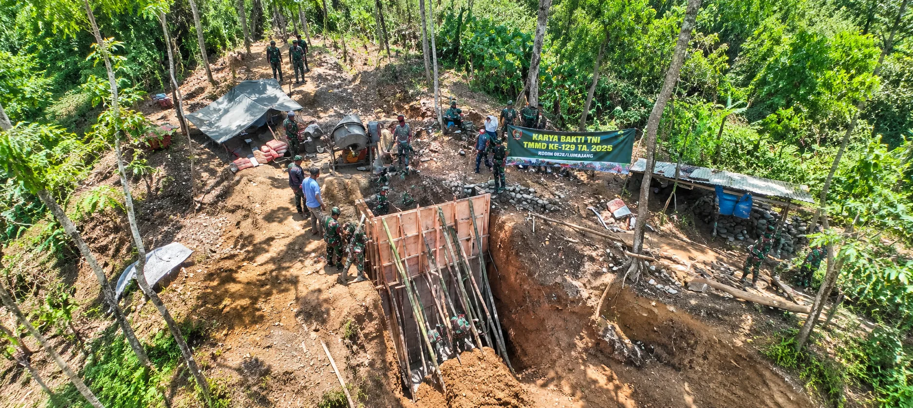 Pembangunan Jembatan Laok Saba Dikebut TNI AD: Wujud Nyata Kemanunggalan demi Asa Warga
