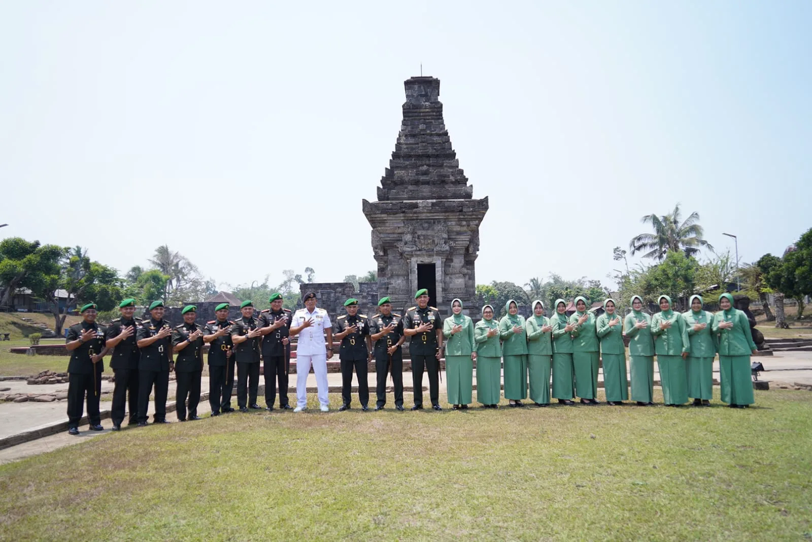 Ziarah Rombongan HUT ke-81 TNI 2026, Kodam V/Brawijaya Teguhkan Penghormatan kepada Pahlawan di Makam Bung Karno