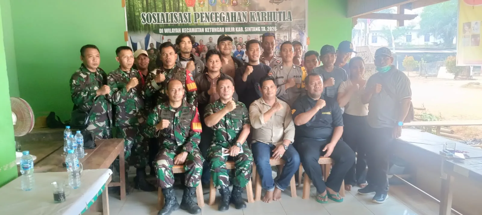 Tingkatkan Kesiapsiagaan Warga, TNI Intensifkan Penyuluhan Pencegahan Karhutla di Kabupaten Sintang