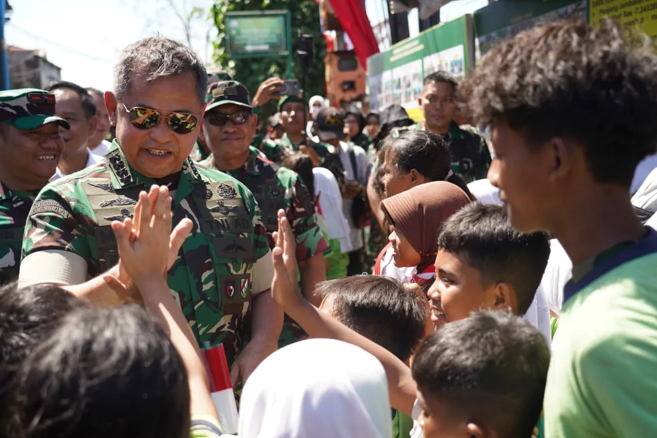 Belajar dari Pengalaman Bencana, Kasad Tinjau Jembatan Garuda dan Fasilitas Energi Surabaya